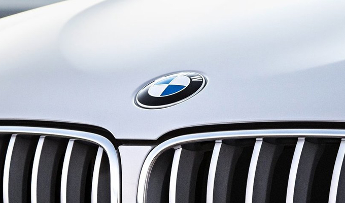 BMW X4 2014, annunciato il lancio per il 6 marzo
