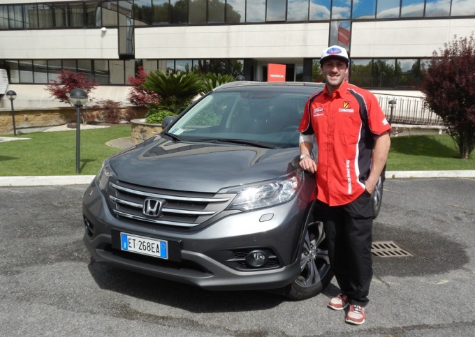 Honda CR-V 1.6 i-DTEC consegnata ad Alex Salvini, campione Enduro 2013