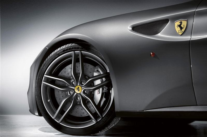 Ferrari FF Coupé, potrebbe arrivare entro l’inizio del 2015