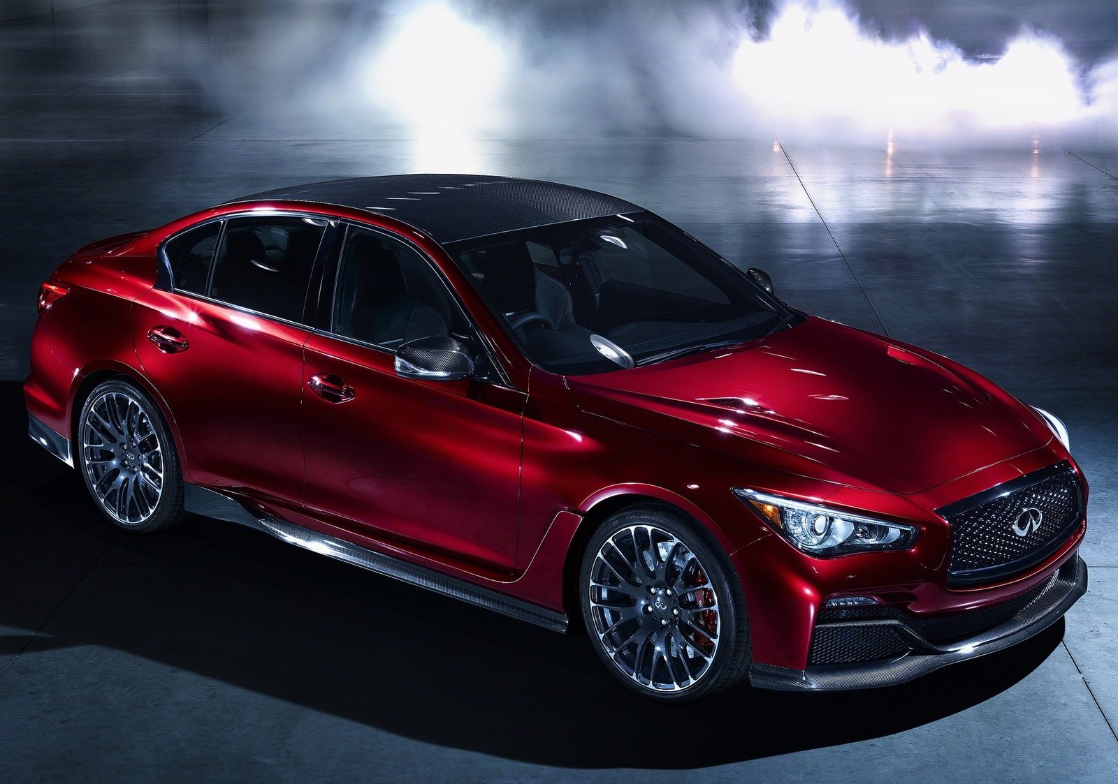 Infiniti Q50 Eau Rouge, sempre più vicina alla produzione la super berlina