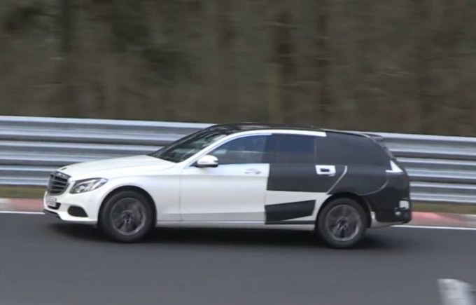 Mercedes Classe C MY 2015, la versione station wagon catturata in un nuovo video spia
