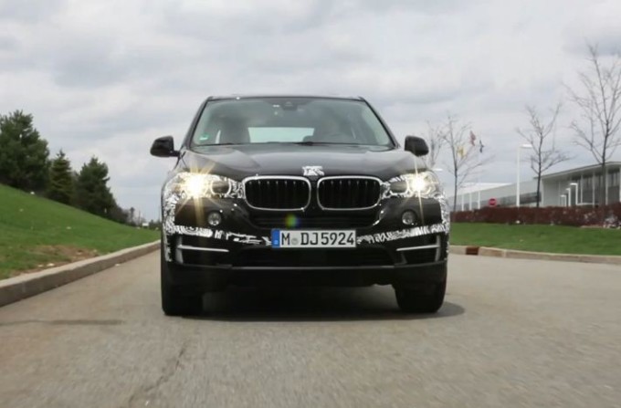 BMW X5 eDrive Concept, nuovo video sugli aggiornamenti verso la versione di serie