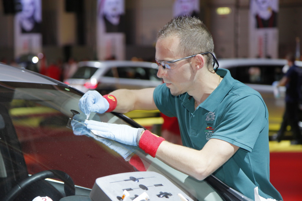 Best of Belron 2014, a Roma la sfida tra gli installatori per riparare e sostituire il vetro auto