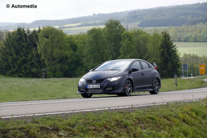 Honda Civic Type-R 2015, nuove foto spia della sportiva giapponese