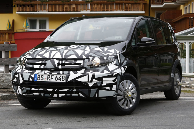 Skoda Roomster 2015: prime foto spia del prototipo