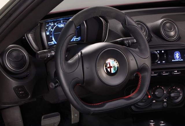 Alfa Romeo penserebbe ad una 4C più radicale