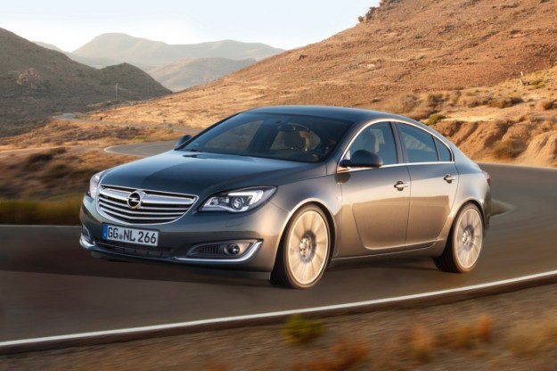 Opel Insignia, già 100.000 ordini per il restyling