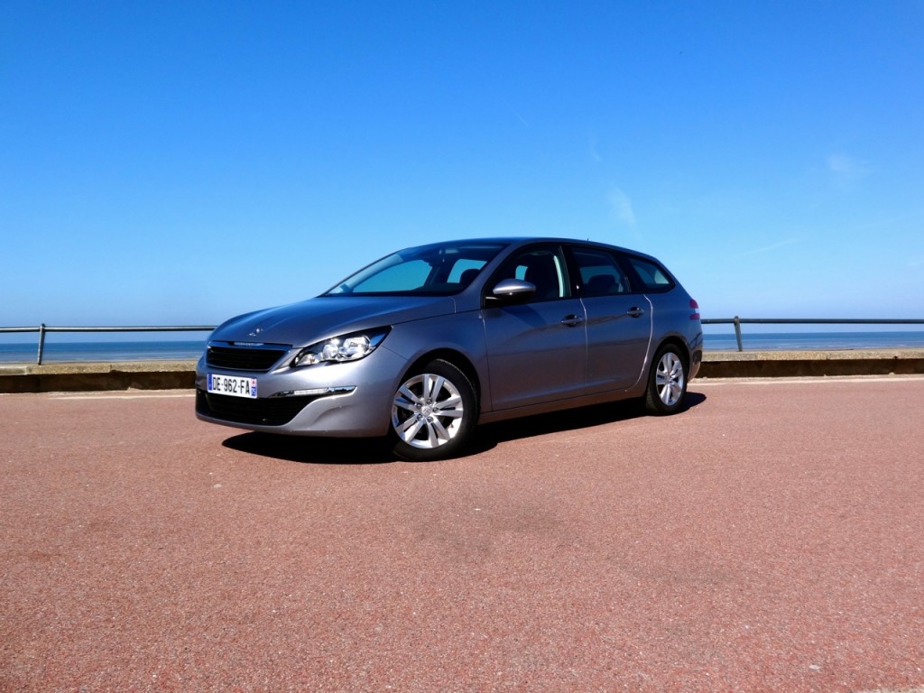 Nuova Peugeot 308 SW, la spaziosa francese che conquista