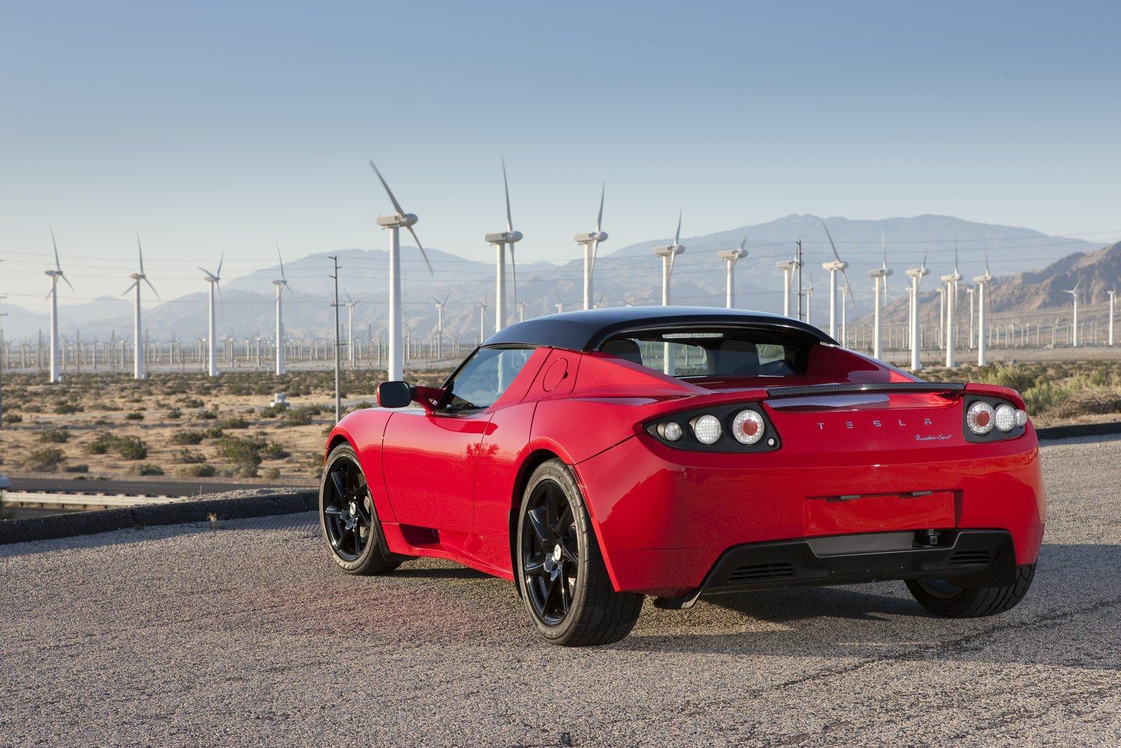 Tesla Roadster, Elon Musk avrebbe voluto preparare un design completamente originale