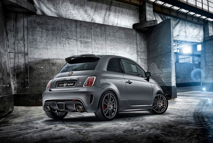 Abarth 695 biposto pronta per sfrecciare al Festival of Speed 2014