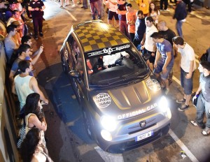 Abarth 695 biposto grande protagonista della Gumball 3000