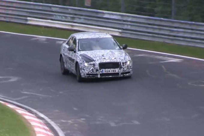 Jaguar XE catturata in un nuovo video spia che ce la mostra all’opera al Nürburgring