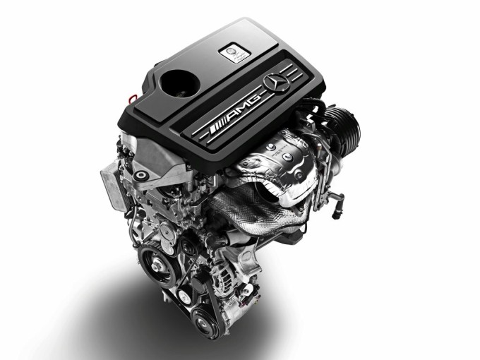 Mercedes-AMG, doppio premio per il motore quattro cilindri turbo AMG da 2.0 litri