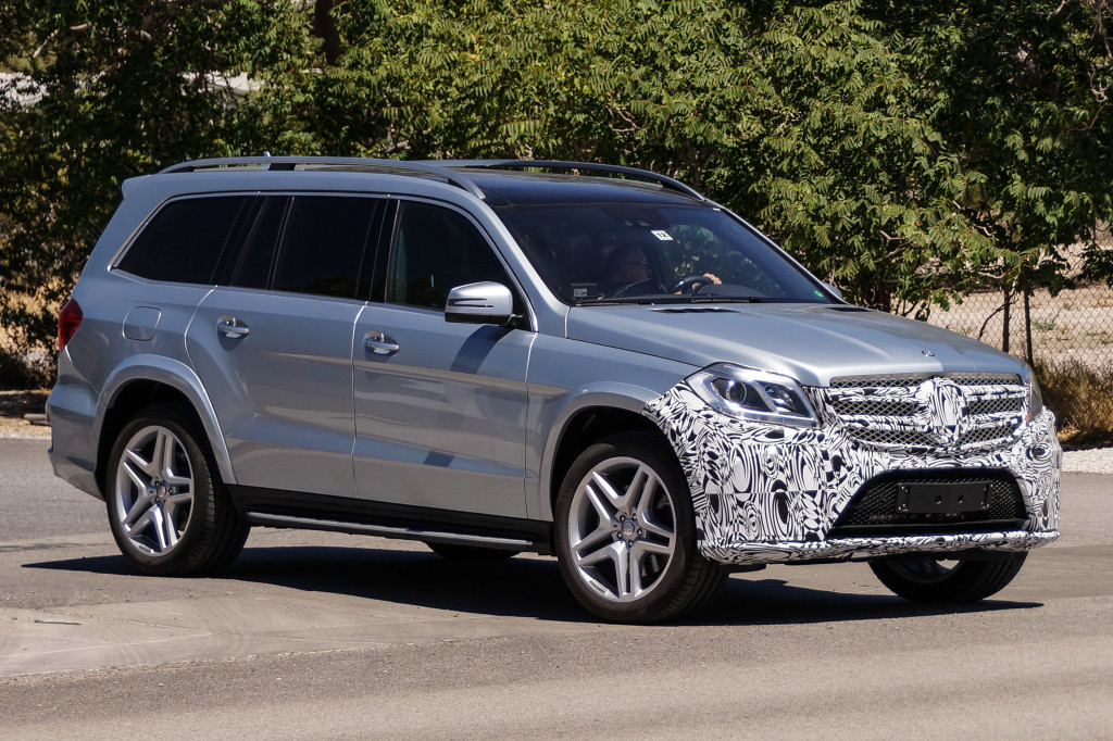 Nuova Mercedes GL, prime foto spia del restyling