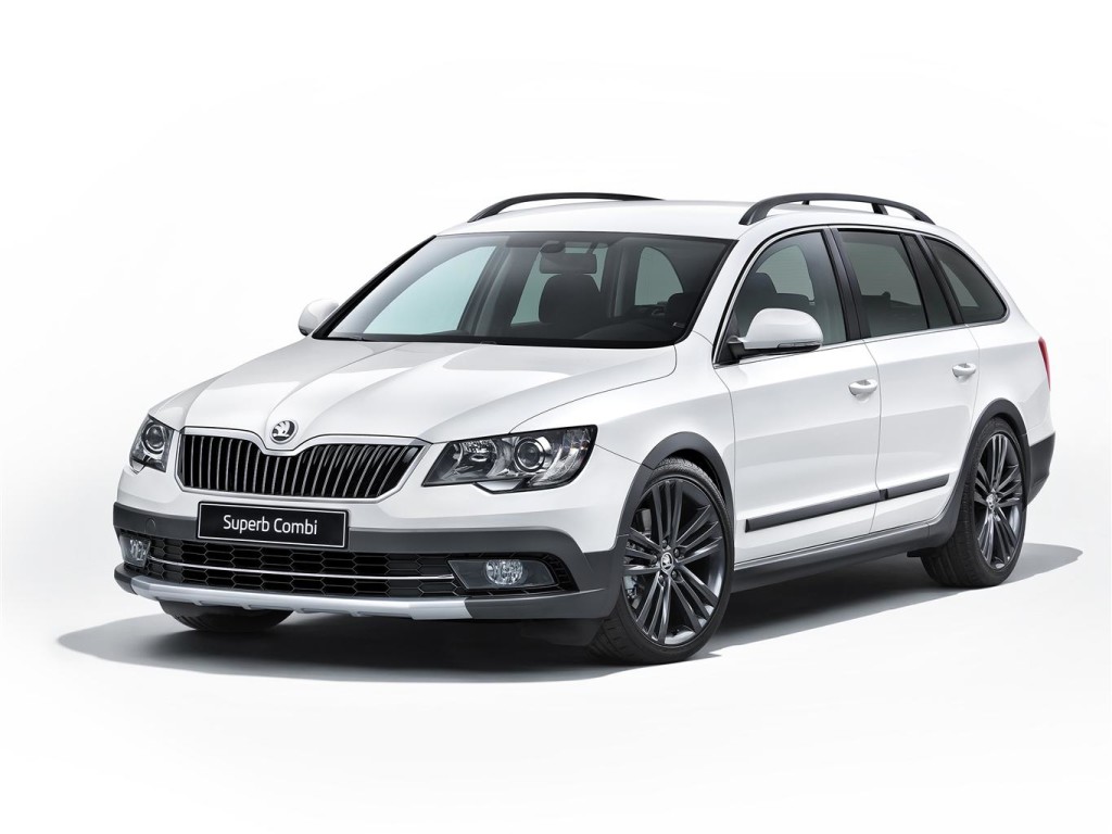 Skoda Superb Wagon si fa più grintosa con il pacchetto Outdoor