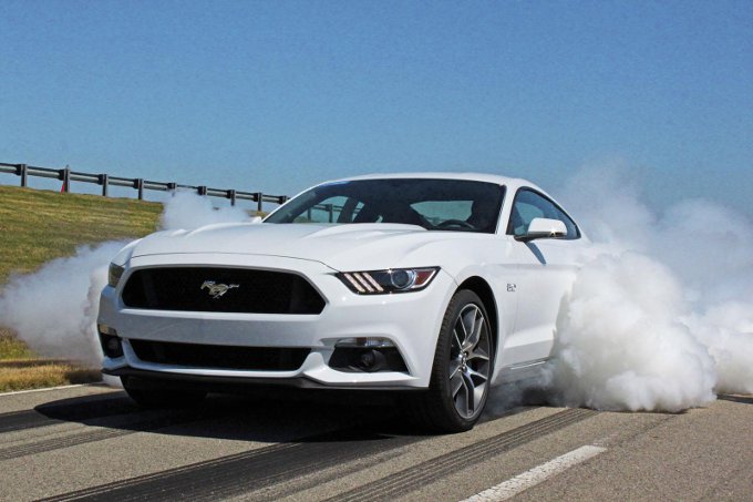 Ford Mustang Performance Pack, pacchetto prestazionale per la pony car