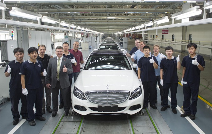 Mercedes Classe C L, parte la produzione in Cina