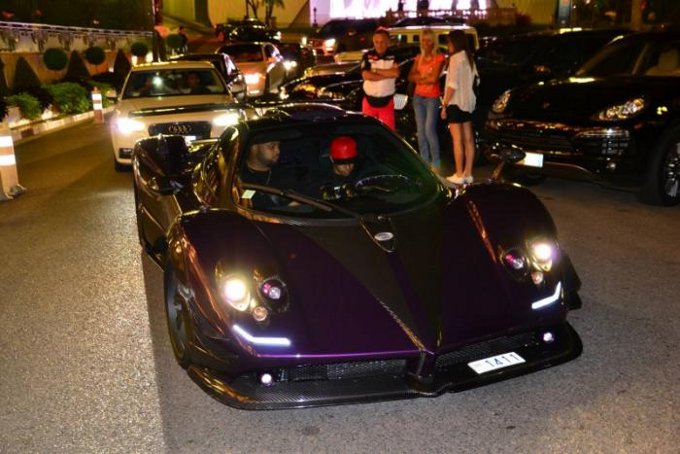 Lewis Hamilton avvistato alla guida della sua Pagani Zonda 760 LH one-off a Monaco