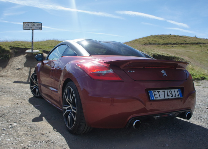 Peugeot RCZ R, prova su strada 2014