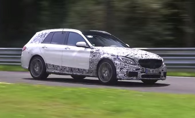 Mercedes-Benz C63 AMG 2015 station wagon spiata sul Nurburgring [Video]