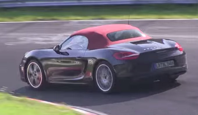 Porsche Boxster e Porsche Cayman: prototipi con motori a 4 cilindri spiati sul Nurburgring