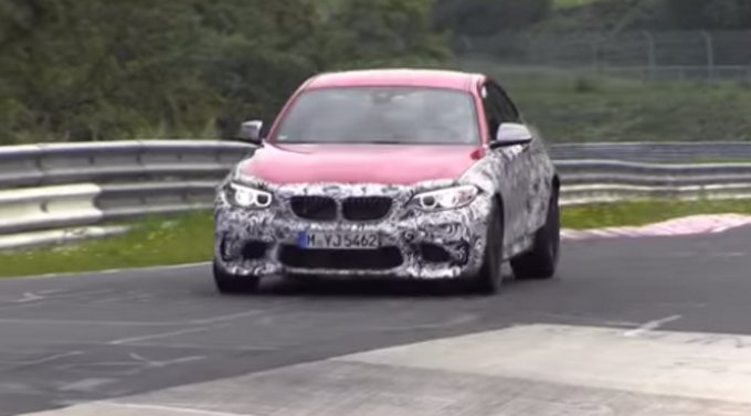 BMW M2, girato video spia al Nürburgring