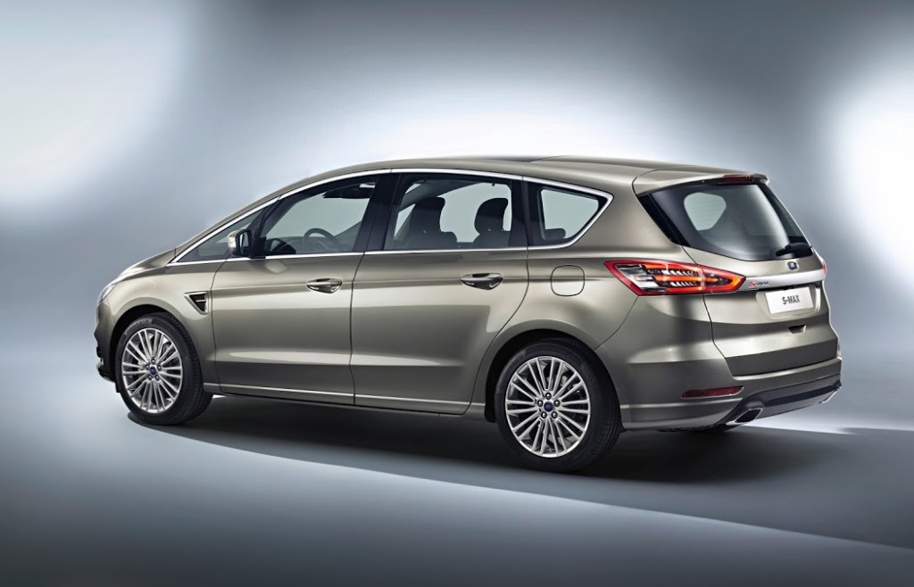 Ford S-Max MY 2015: passo avanti in eleganza, dinamismo e tecnologia