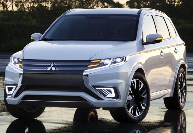 Mitsubishi Outlander PHEV Concept S, svelato il nuovo speciale design del SUV ibrido