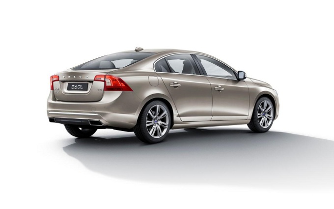 Volvo S60L, la versione a passo lungo anche per gli Stati Uniti