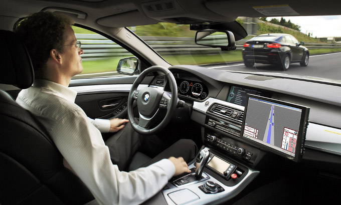 BMW, i veicoli con guida autonoma saranno testati in Cina