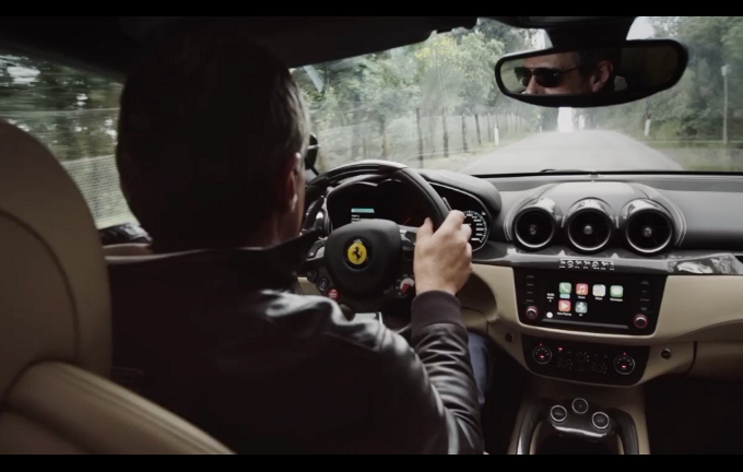 Ferrari FF: è italiana la prima vettura del Cavallino dotata del sistema CarPlay
