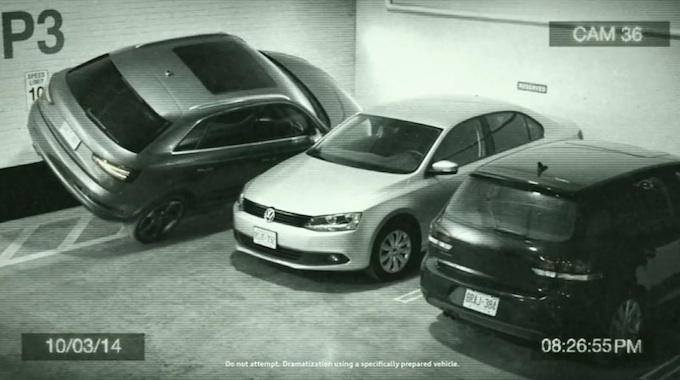 Audi Q3: il SUV si cimenta in un parcheggio estremo [Video]