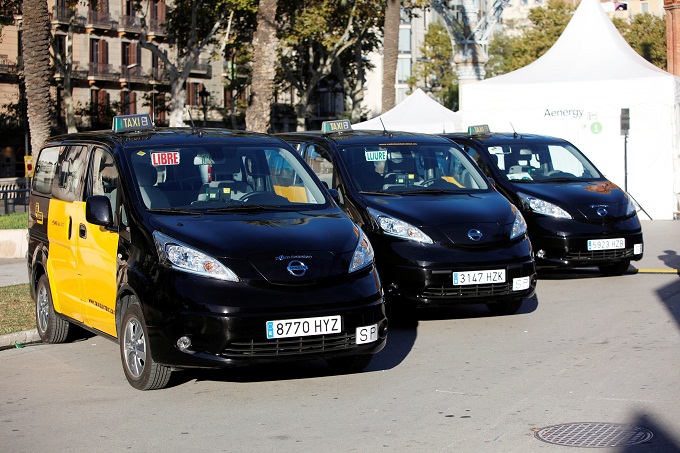 Nissan: primi taxi elettrici a Madrid e Barcellona