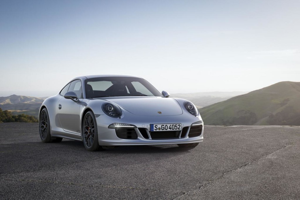 Nuova Porsche 911 Carrera GTS, svelata la sportiva da 430 CV [FOTO e VIDEO UFFICIALI]