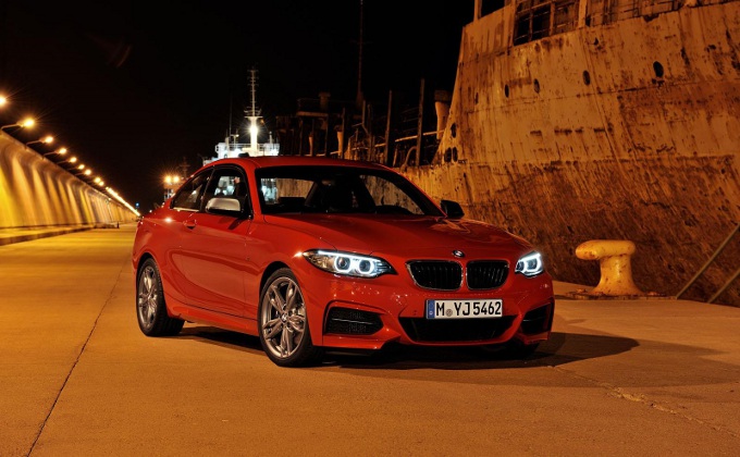 BMW M2, il coupé sportivo disponibile solo con cambio manuale?