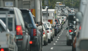 Auto nuove: bollo bloccato per tre anni, primo sì del Governo