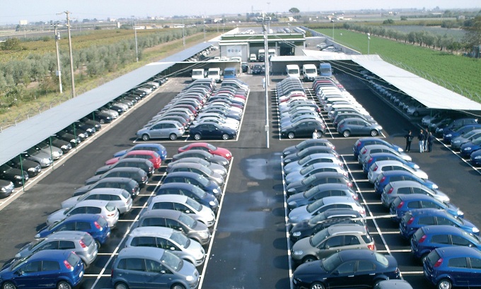 Mercato auto in lieve rialzo: a settembre +3,3%