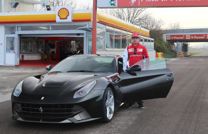 La Ferrari F12berlinetta e Kimi Raikkonen