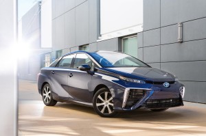 Toyota Mirai, il futuro a idrogeno è arrivato [VIDEO]