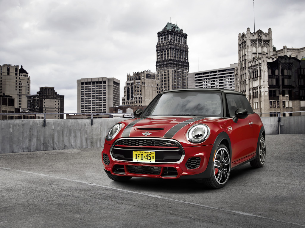 MINI al NAIAS di Detroit 2015: nuova John Cooper Works e Superleggera Vision