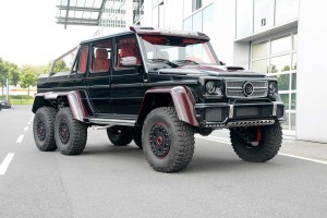 Mercedes G63 AMG 6×6, Brabus la riveste col body kit in fibra di carbonio rosso ciliegia [FOTO]