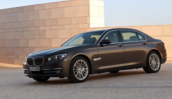 BMW Serie 7 2016, il pieno di nuove tecnologie all’avanguardia