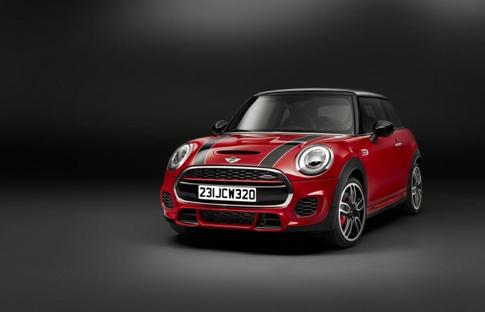 MINI John Cooper Works, adatta a chi ha l’anima da skater [VIDEO]