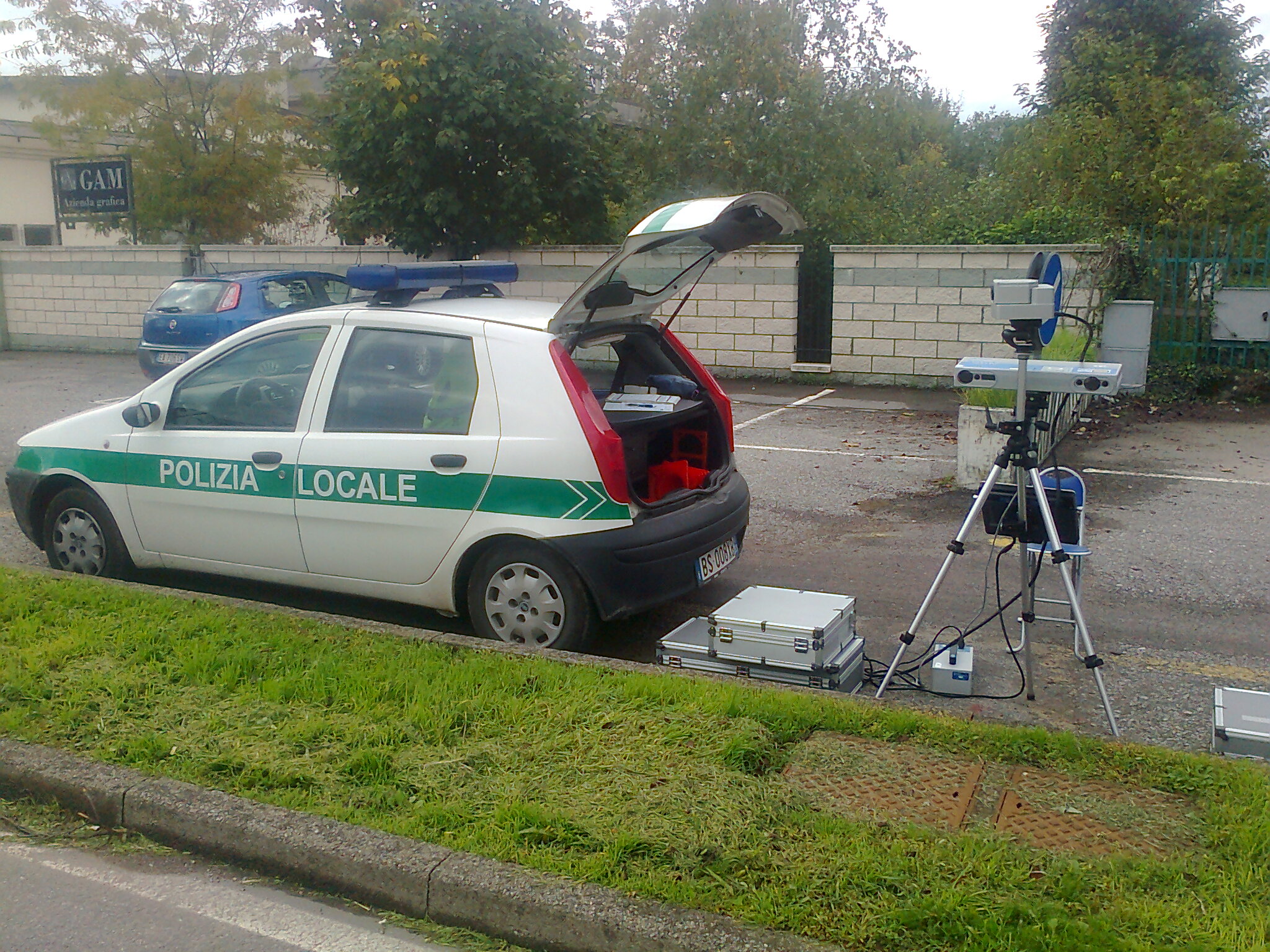 Roma: si addormentano in servizio e gli rubano l’autovelox