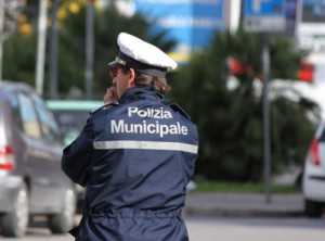 Vigili urbani: autorizzati a multare anche quando non sono in servizio