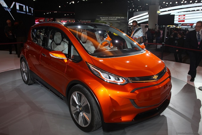 Chevrolet Bolt, l’elettrica dall’elevata autonomia è in mostra a Detroit [FOTO LIVE]