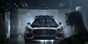 Mercedes-AMG GT S, nella sfida degli spot del Super Bowl 2015 spunta la supercar tedesca [VIDEO]