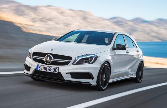 Mercedes A 45 AMG, prime informazioni sul restyling