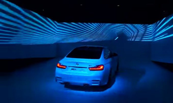 BMW M4 Iconic Lights concept, in azione i fari al laser