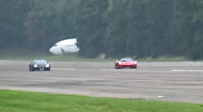 LaFerrari vs Bugatti Veyron, testa a testa tra due supercar [VIDEO]